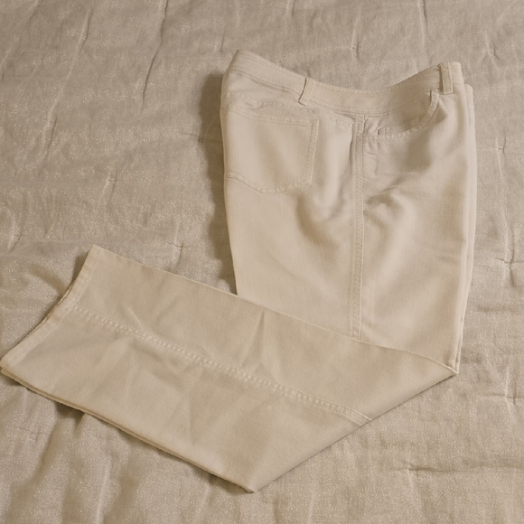 Lafayette 148 New York White Straight Leg Jeans - Picture 7 of 12